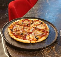 پیتزا پپرونی